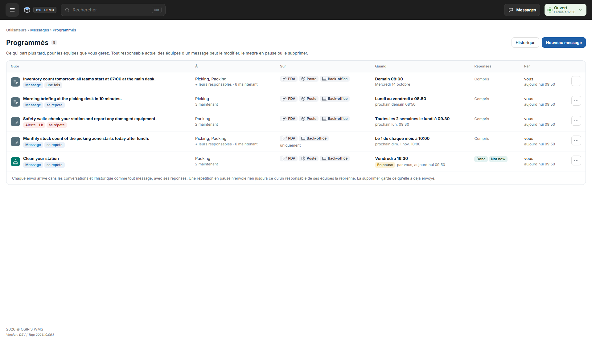 La page Programmés listant les messages envoyés une fois ou de façon récurrente, avec leurs équipes, leurs appareils, leur horaire et leurs réponses
