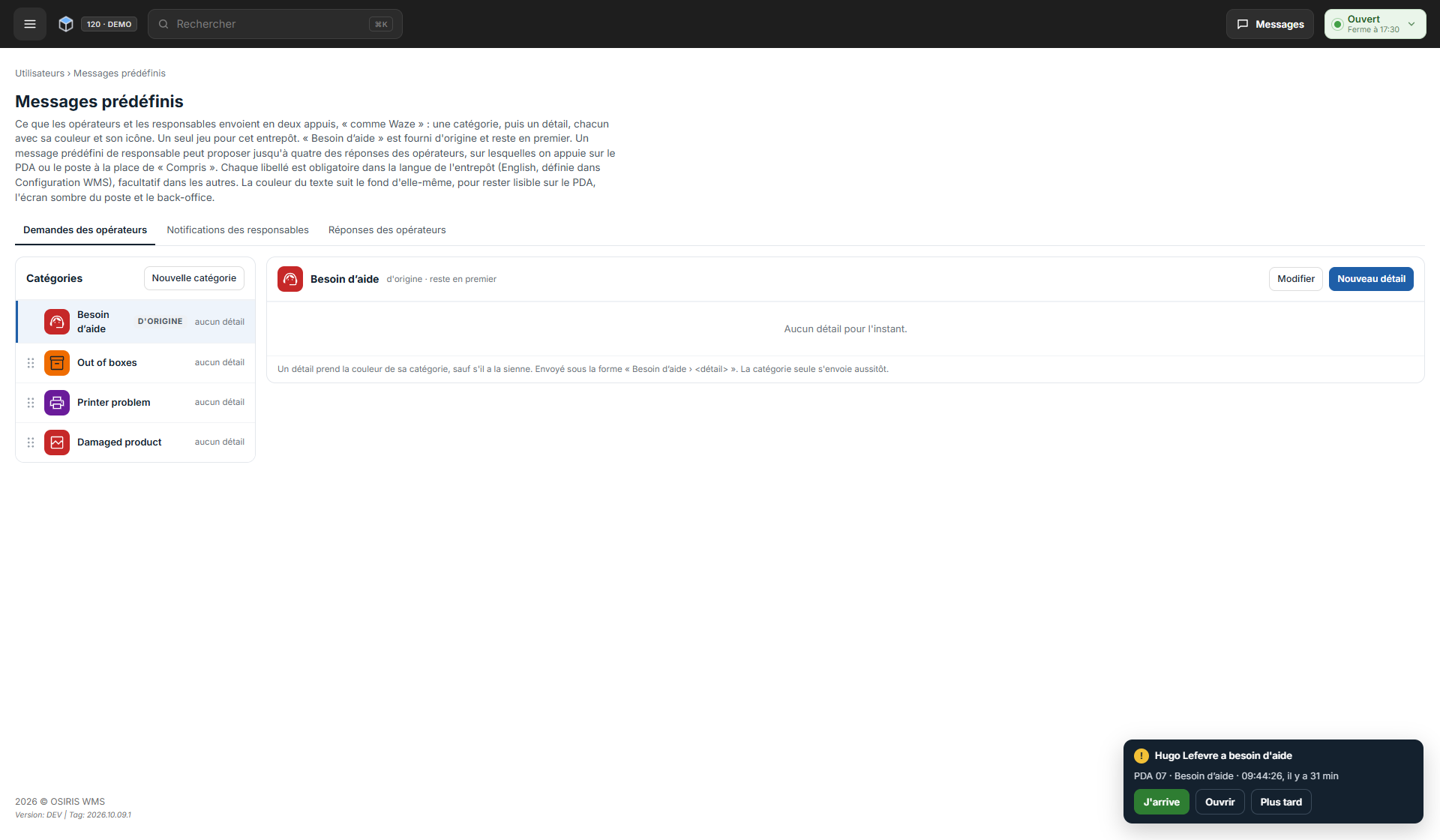 La page Messages prédéfinis sur l'onglet Demandes des opérateurs, avec les catégories Besoin d’aide, Out of boxes, Printer problem et Damaged product