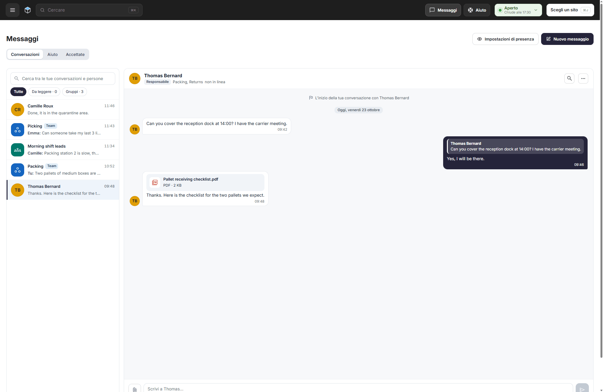 Una conversazione in cui un responsabile risponde a un messaggio e riceve una checklist in PDF